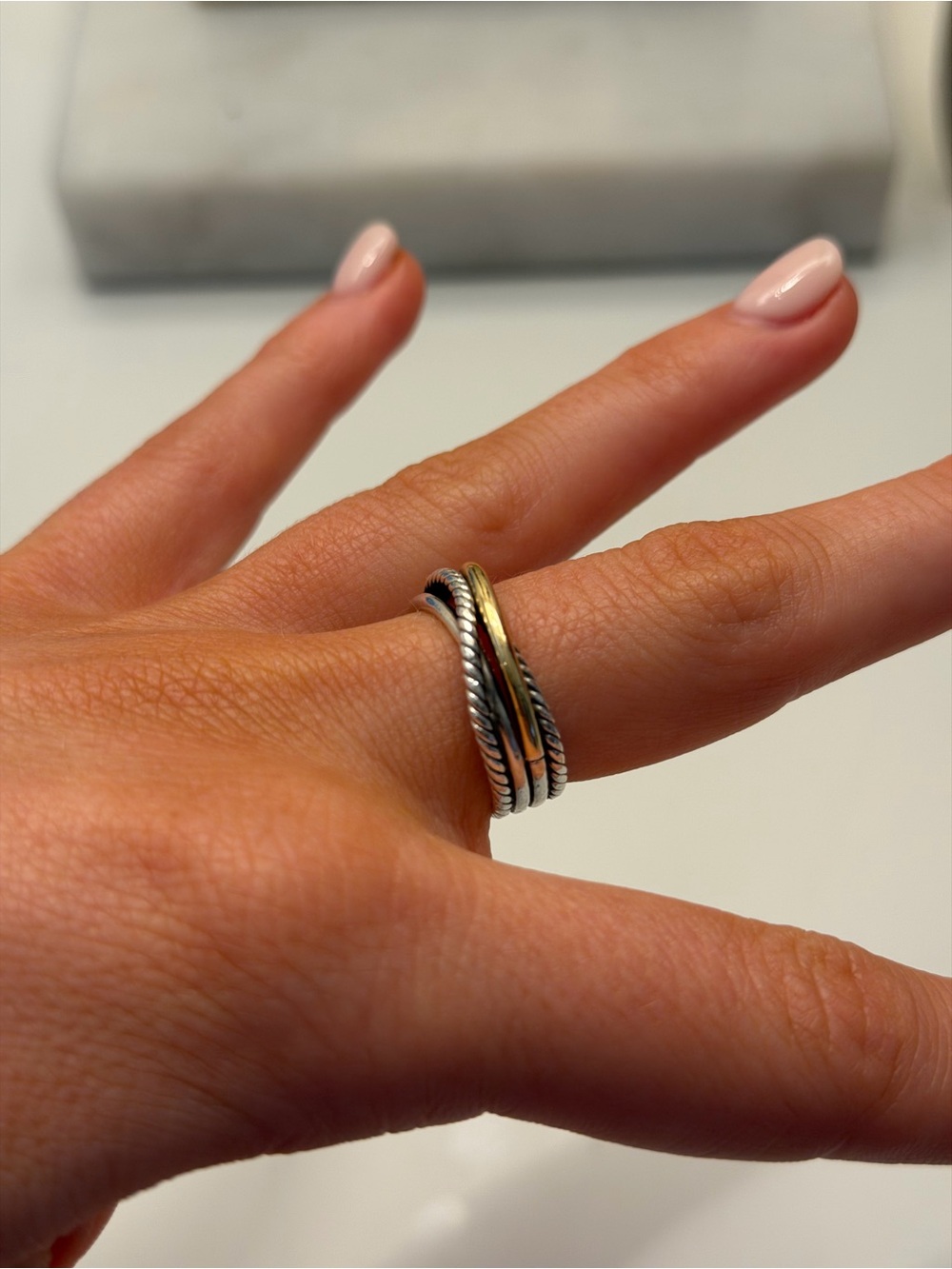 David Yurman Crossover Band Ring - Picture 3 of 4